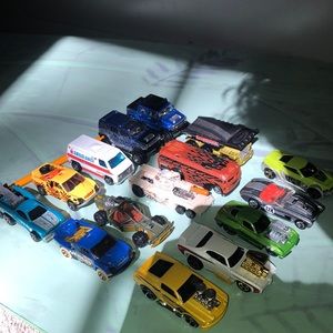 Toy Cars (Hotwheels)